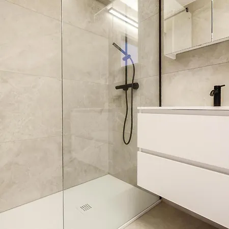Apartment 2 Bedroom Lovely In Ostend